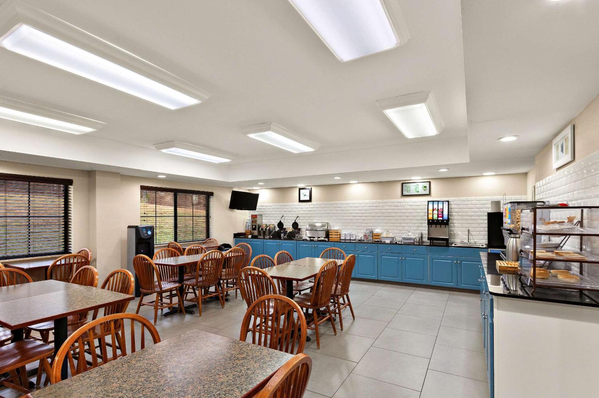 Country Inn & Suites By Radisson, Jonesborough-Johnson City West, Tn Exterior photo